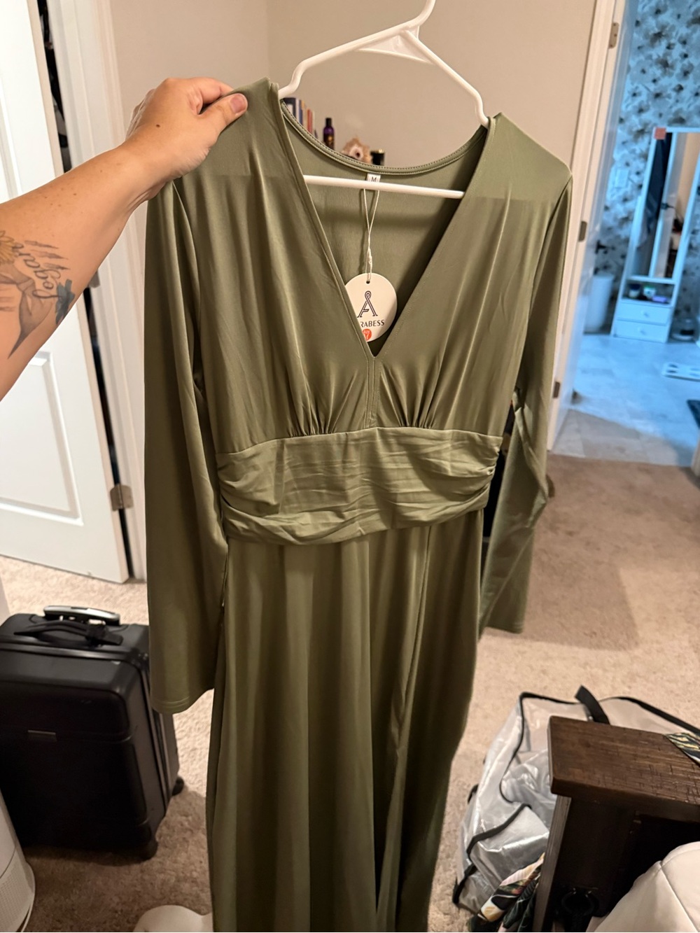 Olive Green Long Sleeve V-Neck Maxi Dress